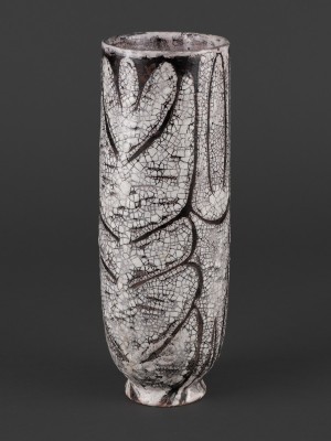 Fekete irokázott (növény) váza