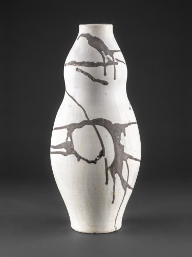 Hullámos csurgatott váza (szürke)