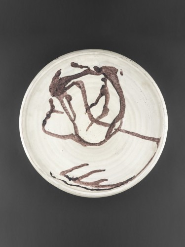 Csurgatott tál (barna)