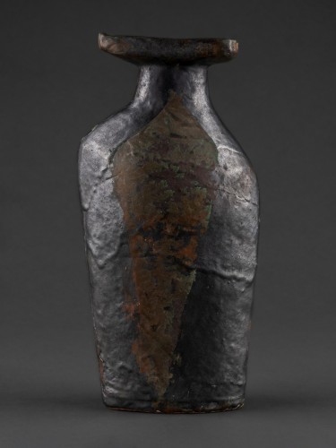 Rézzel futatott váza