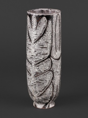 Fekete irokázott (növény) váza